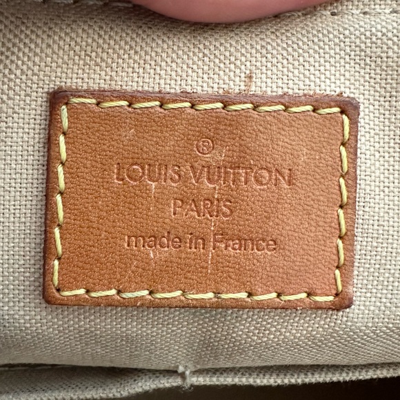 Pre-loved Louis Vuitton white canvas cross body bag. Small version. - Picture 14 of 14